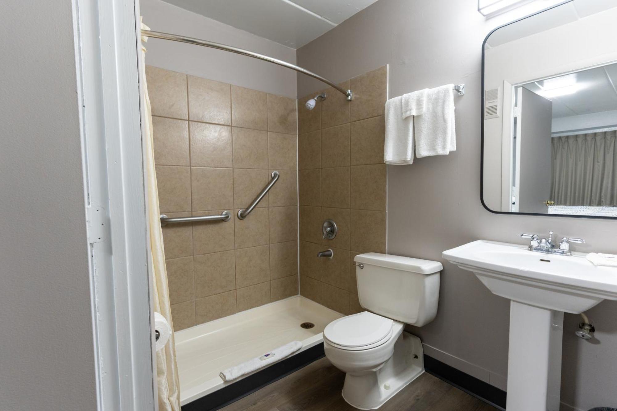 King Room - Disability Access - Non-Smoking,1706696748:JPEG